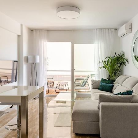 Apartamento Piccadilly Suite ตอร์เรโมลิโนส ภายนอก รูปภาพ
