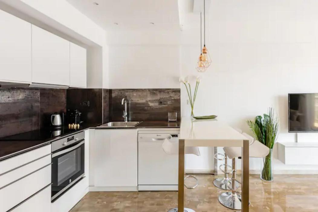 Apartamento Piccadilly Suite ตอร์เรโมลิโนส ภายนอก รูปภาพ