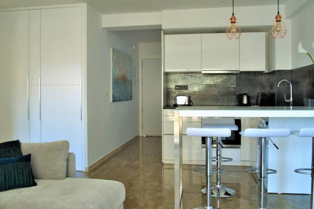 Apartamento Piccadilly Suite ตอร์เรโมลิโนส ภายนอก รูปภาพ