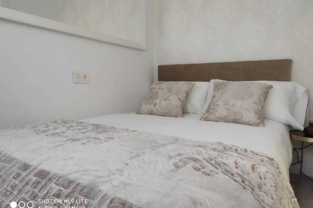 Apartamento Piccadilly Suite ตอร์เรโมลิโนส ภายนอก รูปภาพ