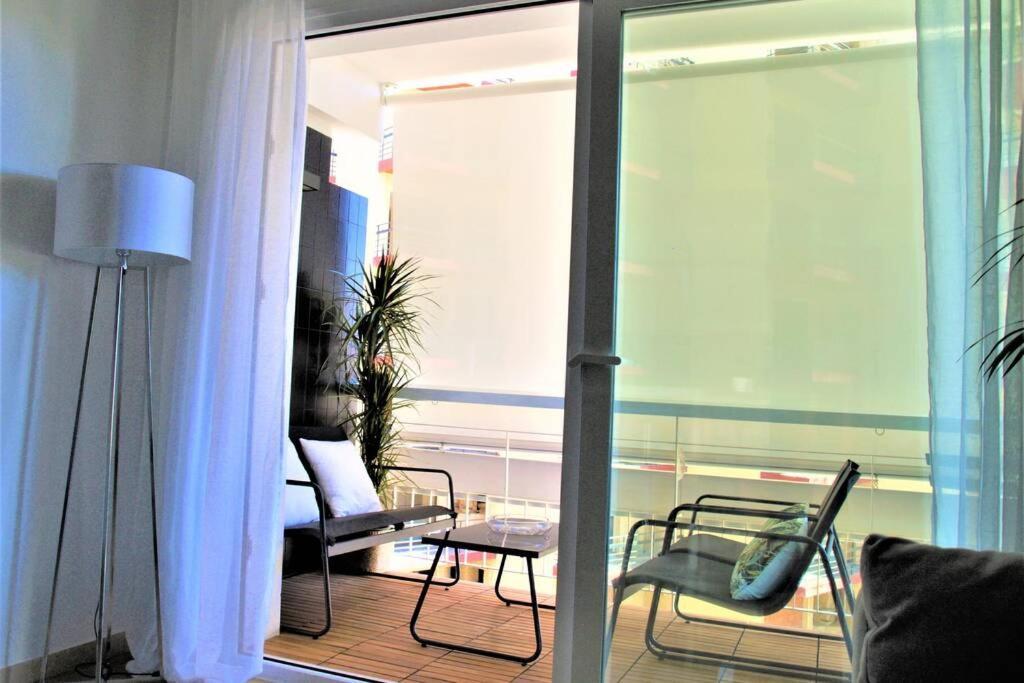 Apartamento Piccadilly Suite ตอร์เรโมลิโนส ภายนอก รูปภาพ