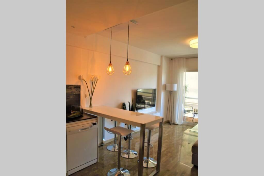 Apartamento Piccadilly Suite ตอร์เรโมลิโนส ภายนอก รูปภาพ