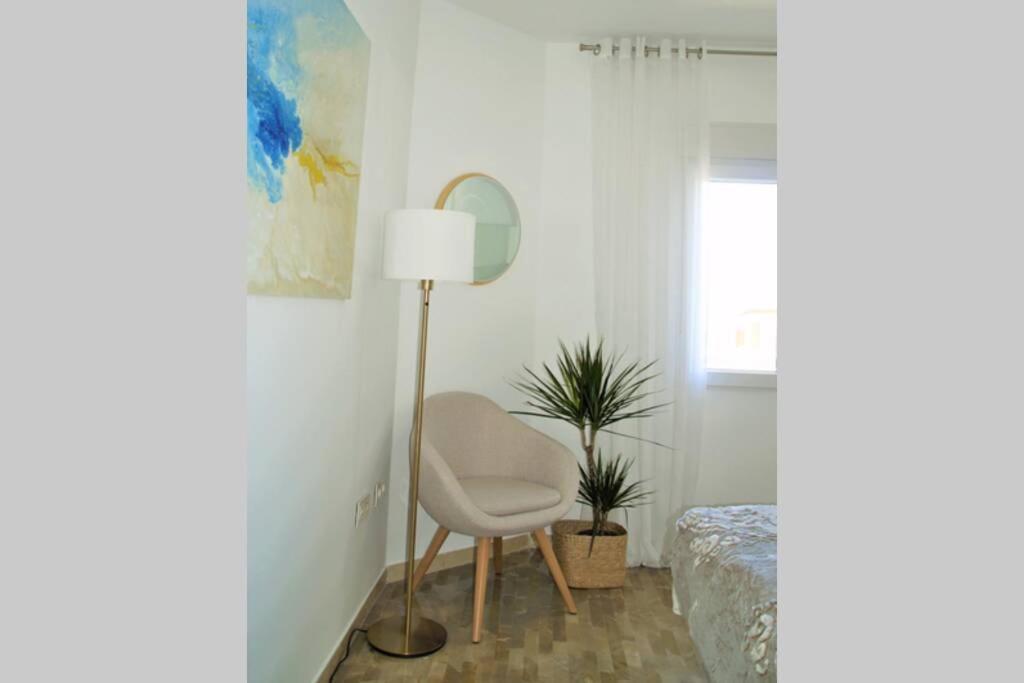 Apartamento Piccadilly Suite ตอร์เรโมลิโนส ภายนอก รูปภาพ