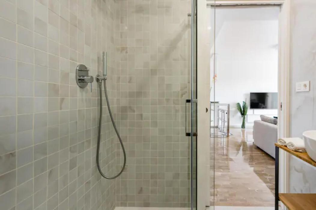 Apartamento Piccadilly Suite ตอร์เรโมลิโนส ภายนอก รูปภาพ