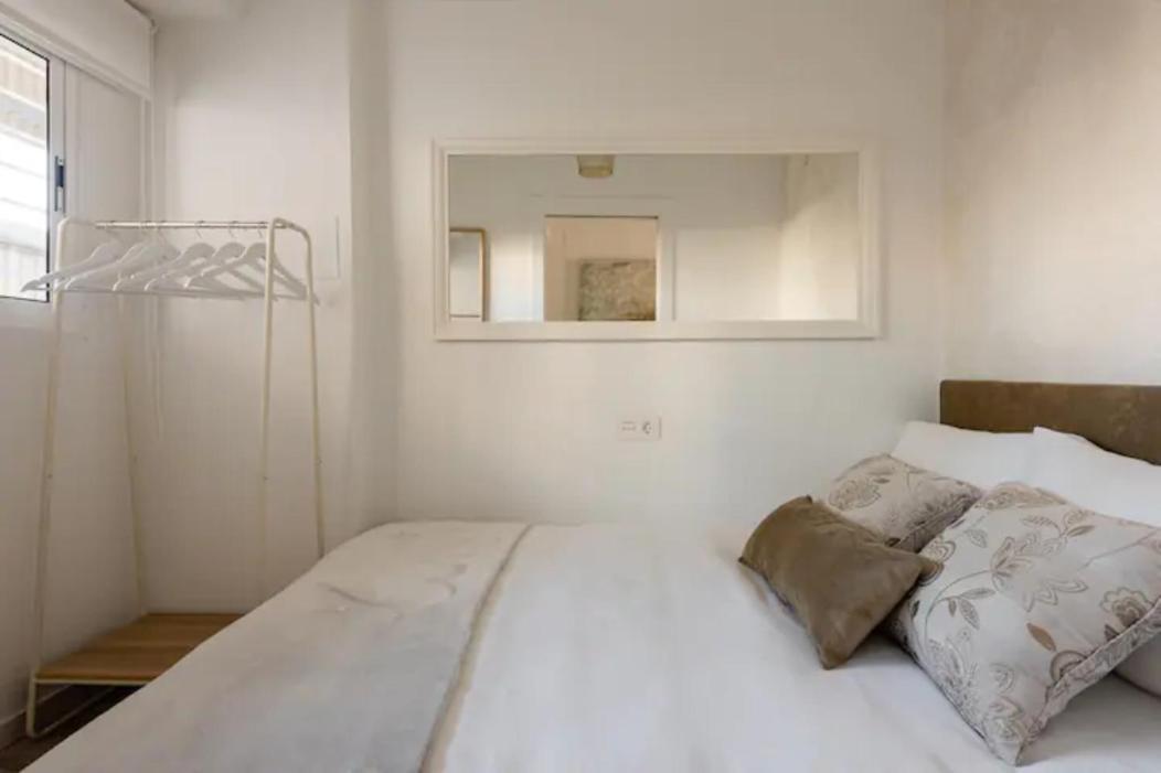 Apartamento Piccadilly Suite ตอร์เรโมลิโนส ภายนอก รูปภาพ
